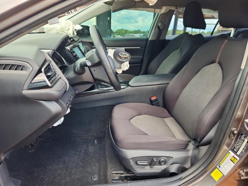 2020 TOYOTA CAMRY LE 7