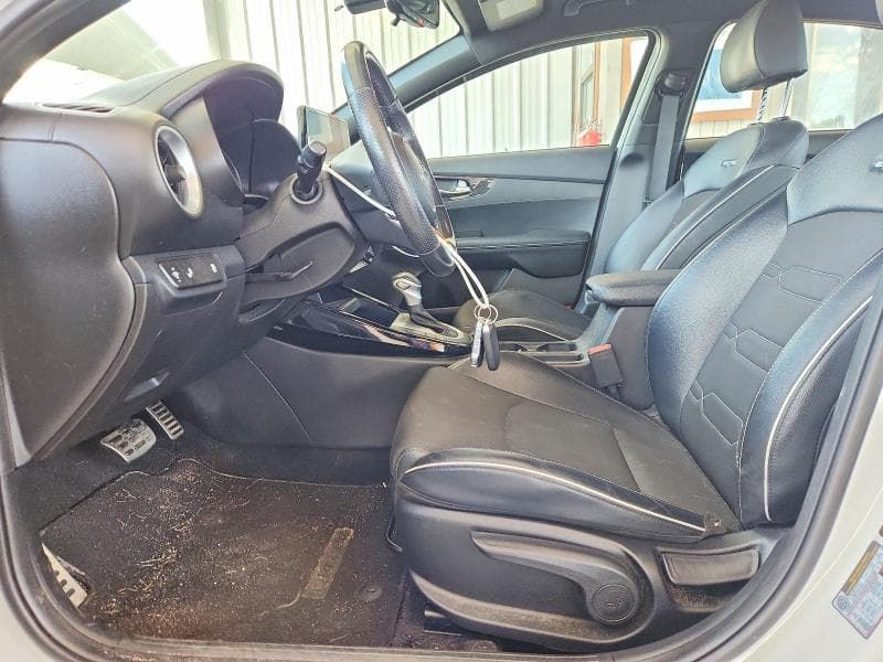 2023 KIA FORTE GT LINE 7