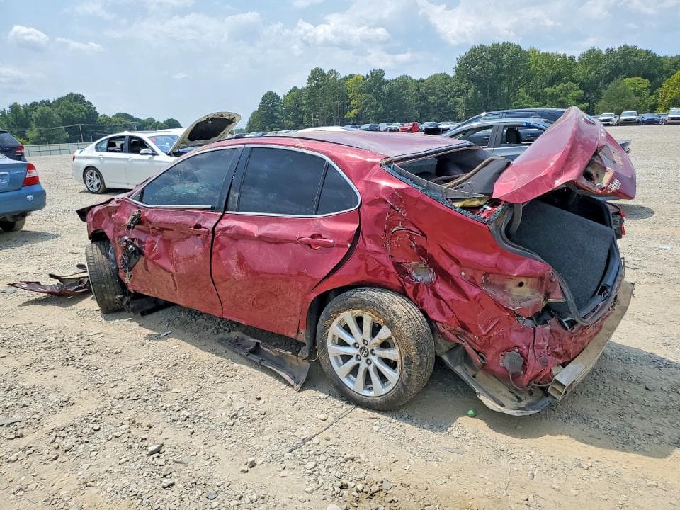 2018 TOYOTA CAMRY LE 2
