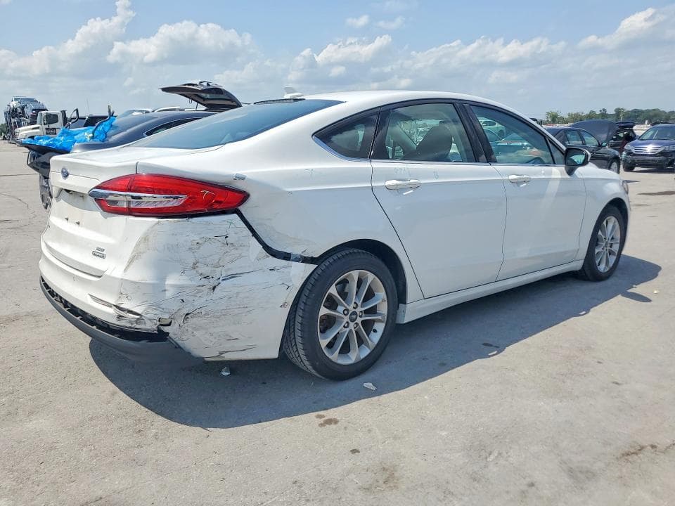 2020 FORD FUSION SE 3