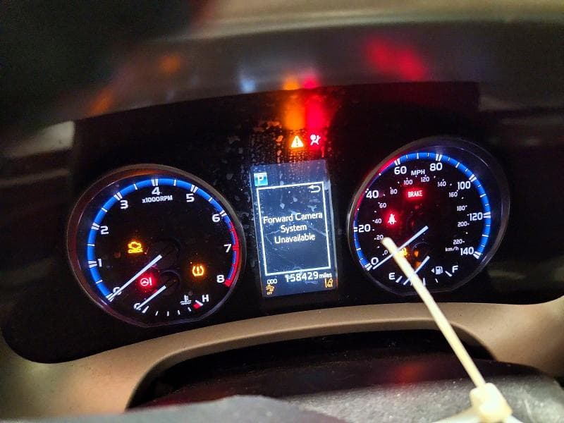 2017 TOYOTA RAV4 XLE 9