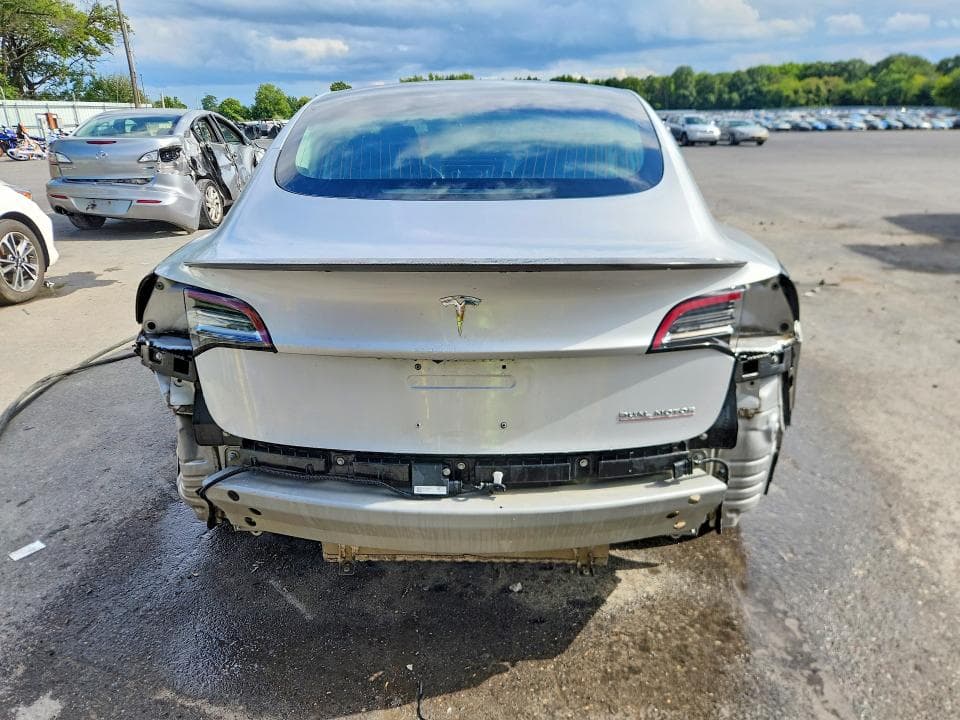 2018 TESLA MODEL 3 6