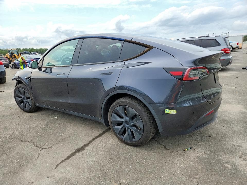 2024 TESLA MODEL Y 2