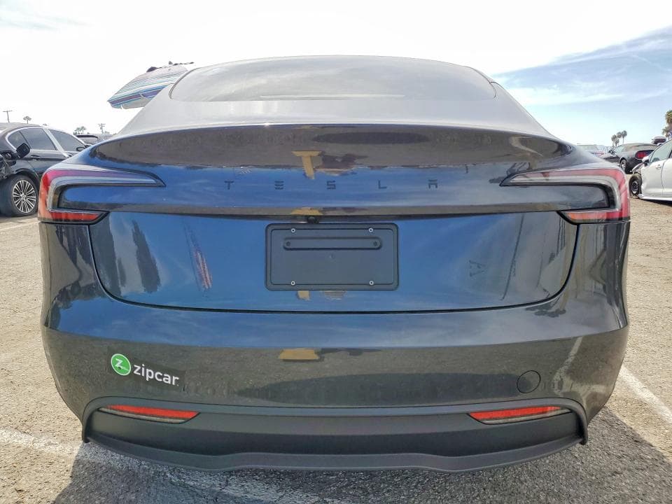 2026 TESLA MODEL 3 6