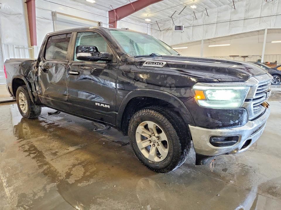 2019 RAM 1500 LARAMIE 4