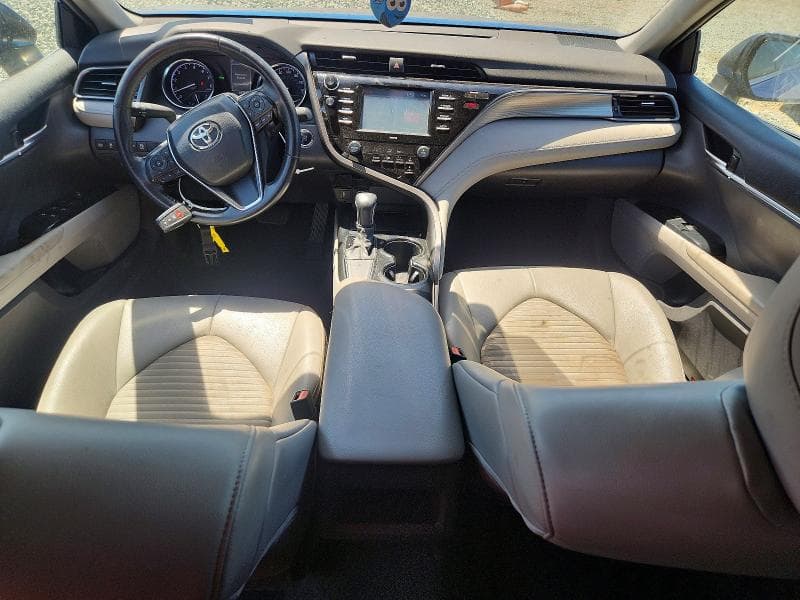 2020 TOYOTA CAMRY SE 8