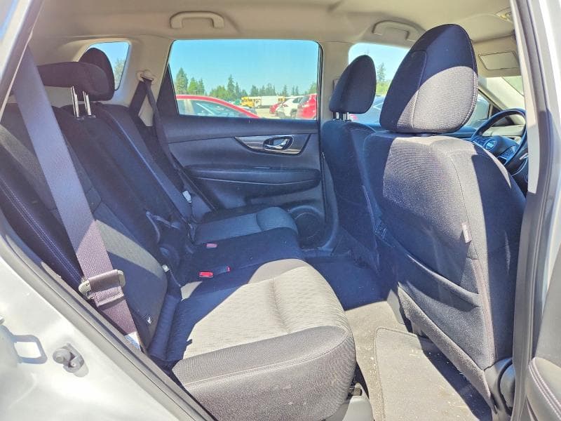2017 NISSAN ROGUE SV 11