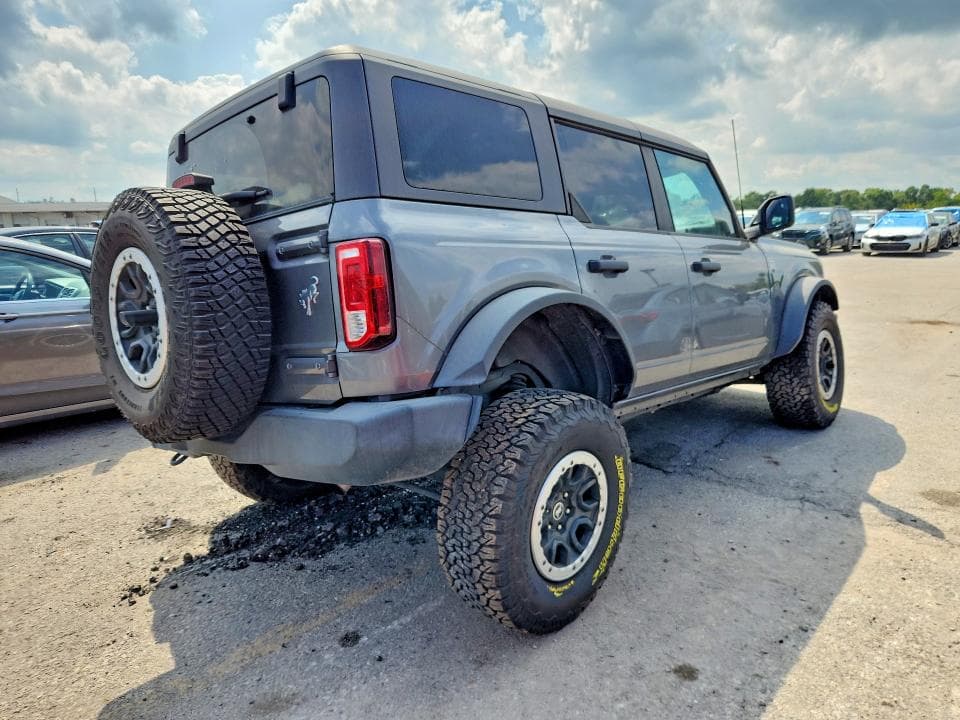 2023 FORD BRONCO BASE 3