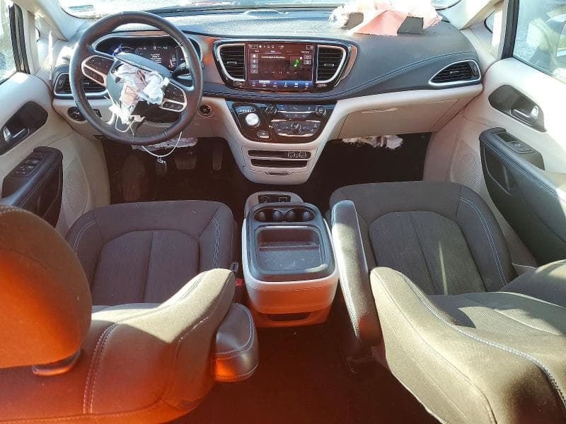 2021 CHRYSLER PACIFICA HYBRID TOURING 8