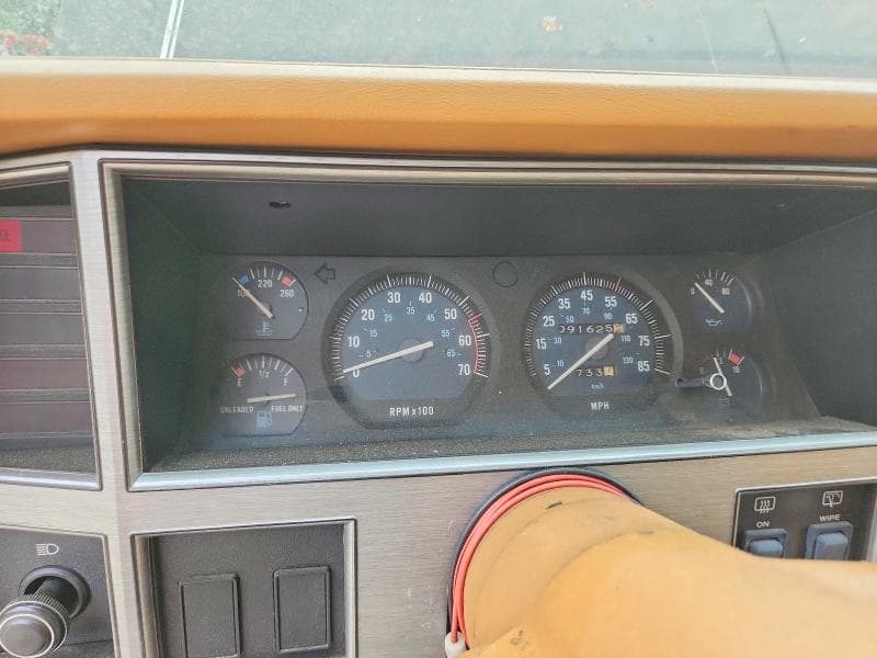 1985 JEEP CHEROKEE LAREDO 9