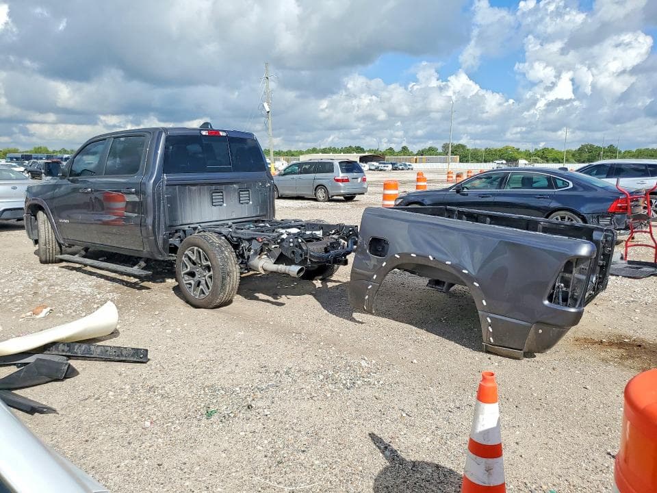 2026 RAM 1500 LARAMIE 2