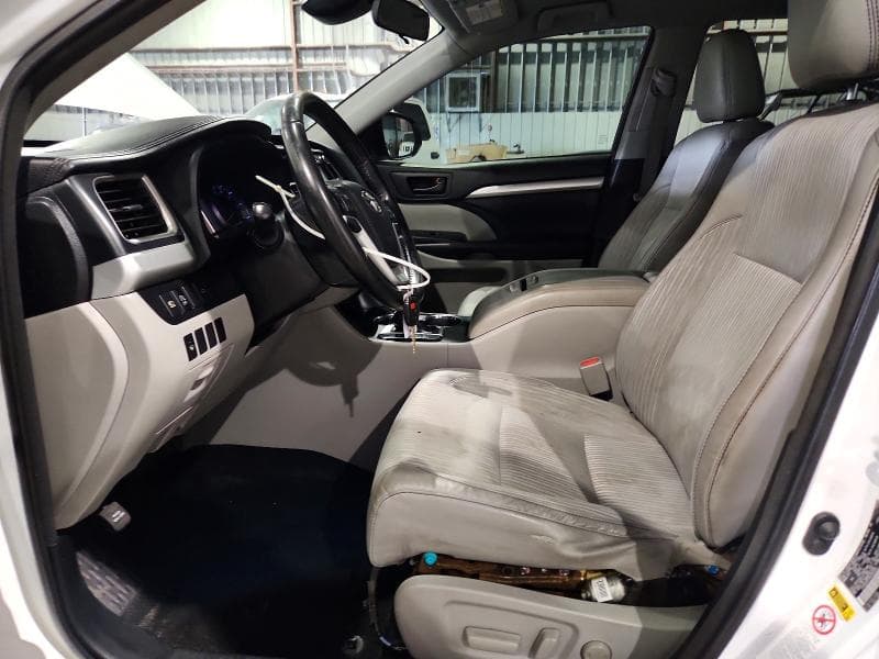 2017 TOYOTA HIGHLANDER LE PLUS 7