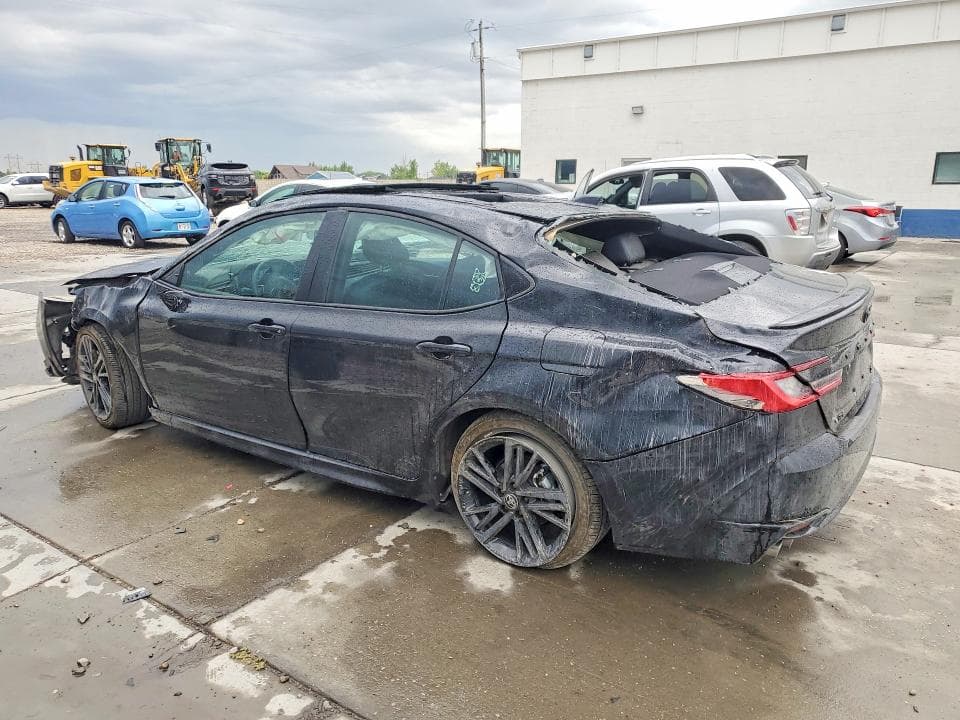 2025 TOYOTA CAMRY XSE 2
