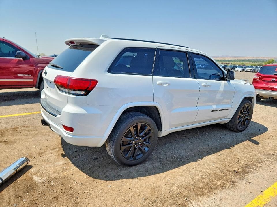2018 JEEP GRAND CHEROKEE LAREDO 3
