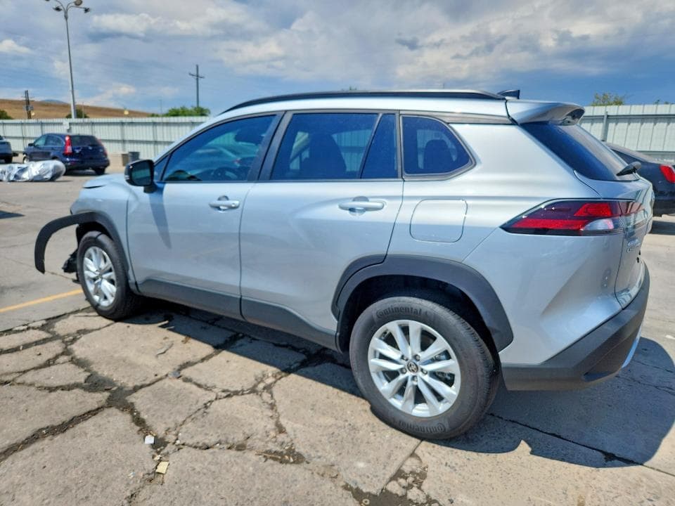 2026 TOYOTA COROLLA CROSS LE 2