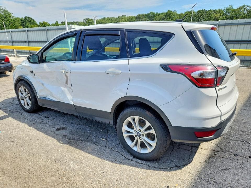 2017 FORD ESCAPE SE 2