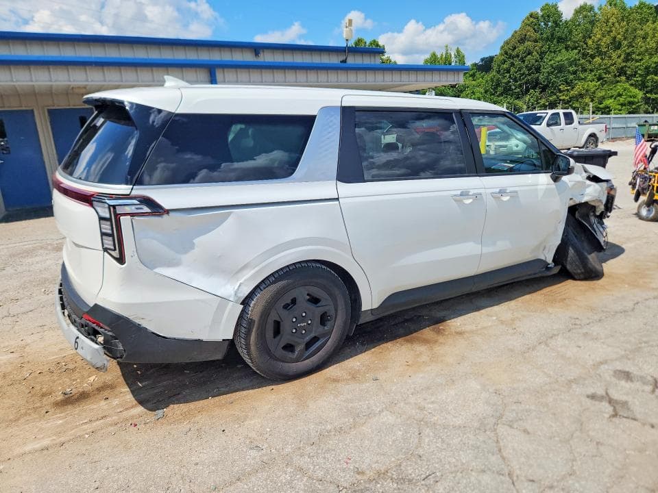 2025 KIA CARNIVAL LXS 3