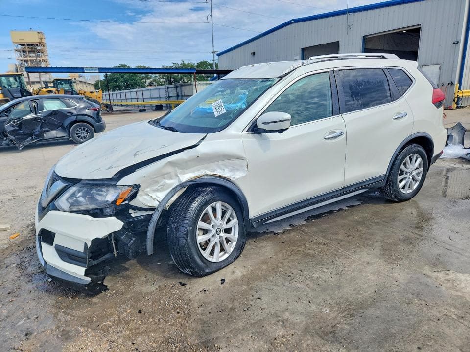 2017 NISSAN ROGUE SV - 1
