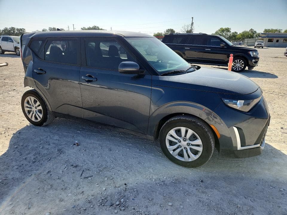 2025 KIA SOUL LX 4