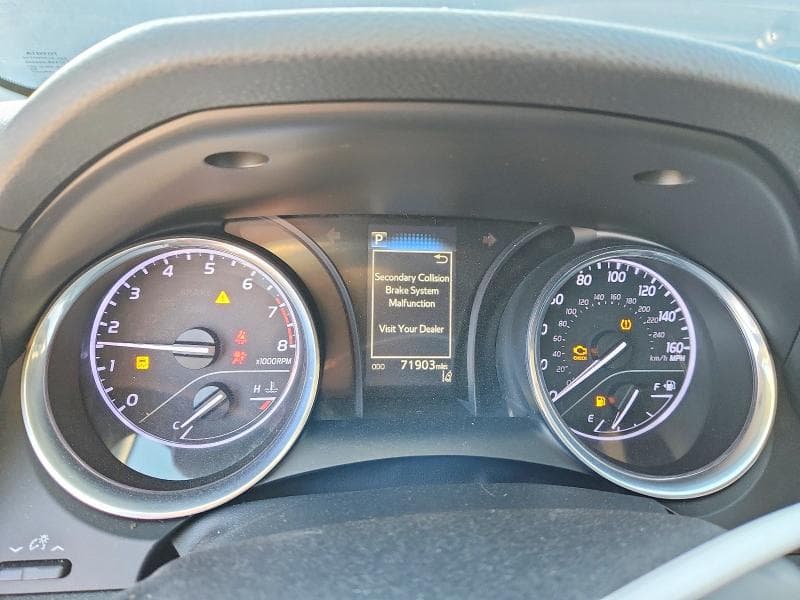 2019 TOYOTA CAMRY SE 9