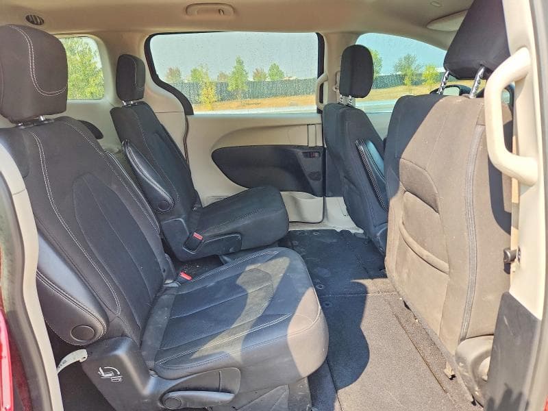 2022 CHRYSLER VOYAGER LX 11