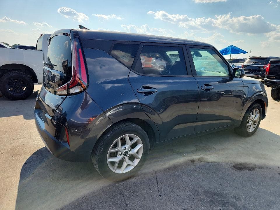 2023 KIA SOUL LX 3