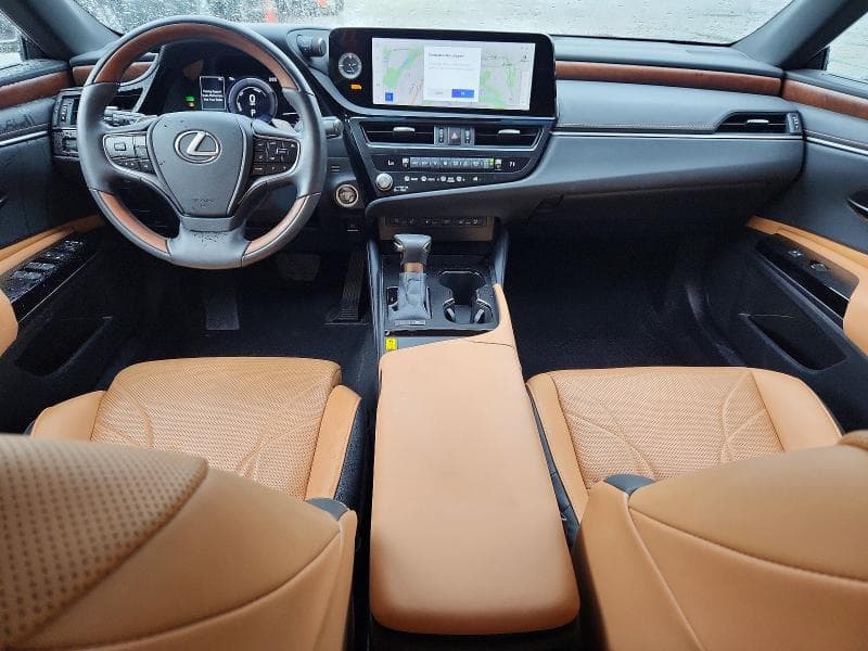 2024 LEXUS ES 300H LUXURY 8