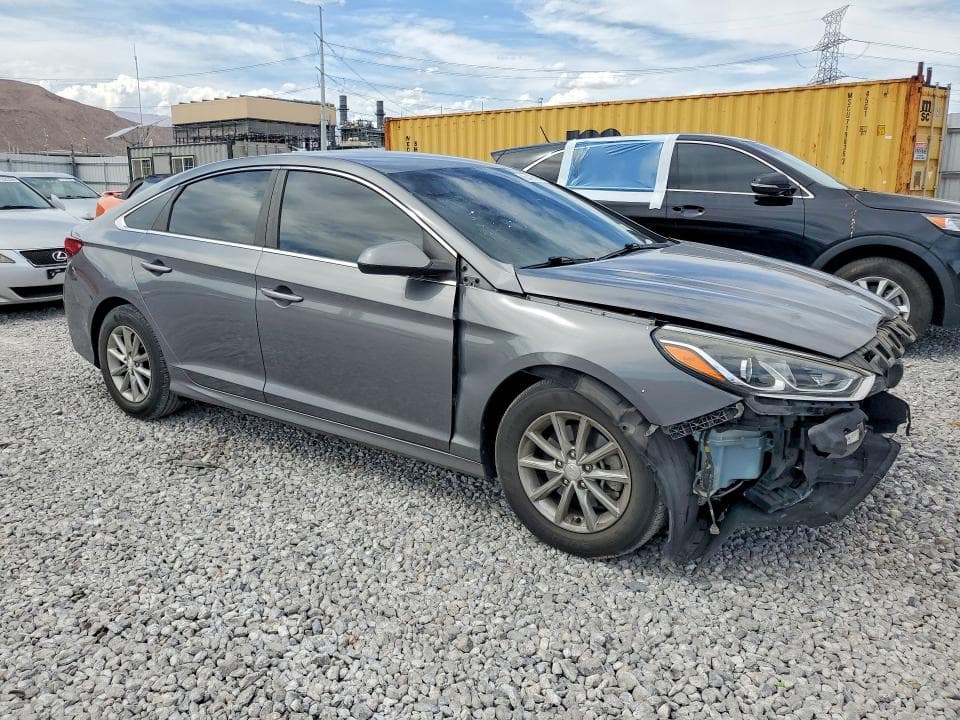 2019 HYUNDAI SONATA SE 4