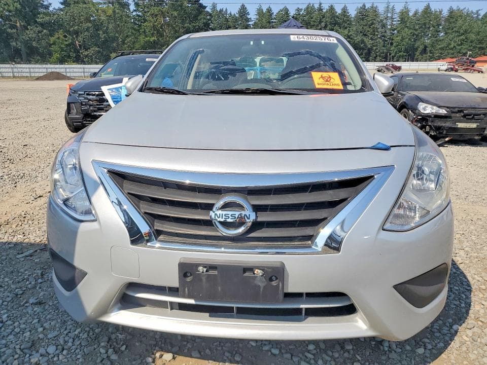 2019 NISSAN VERSA SV 5