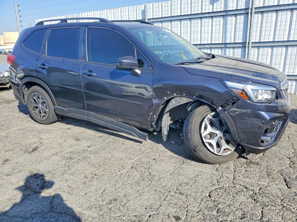 2019 SUBARU FORESTER PREMIUM 4