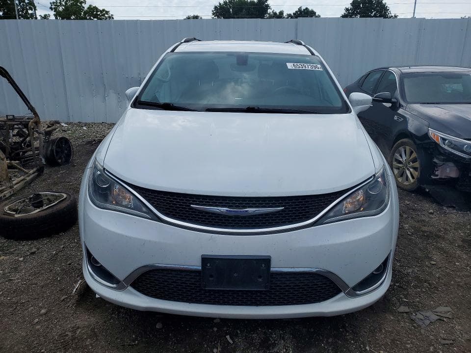 2019 CHRYSLER PACIFICA TOURING L 5