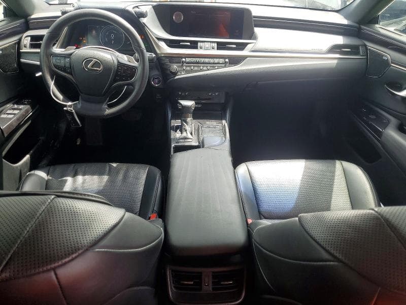 2020 LEXUS ES 300H 8