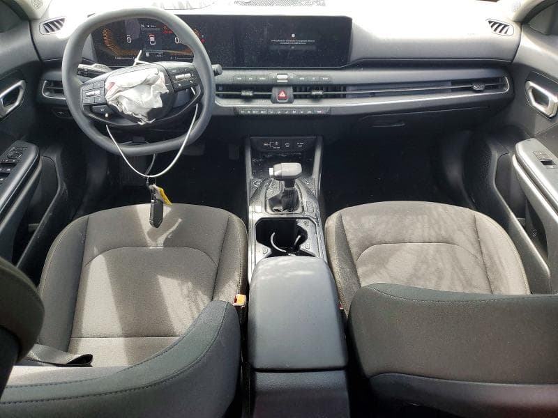 2026 KIA K4 LXS 8