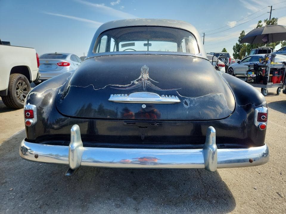 1952 CHEVROLET DELUXE 2 DOOR 6