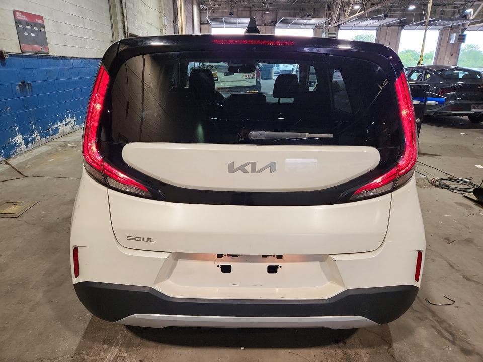 2023 KIA SOUL LX 6
