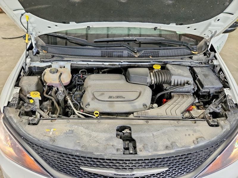 2025 CHRYSLER VOYAGER LX 12