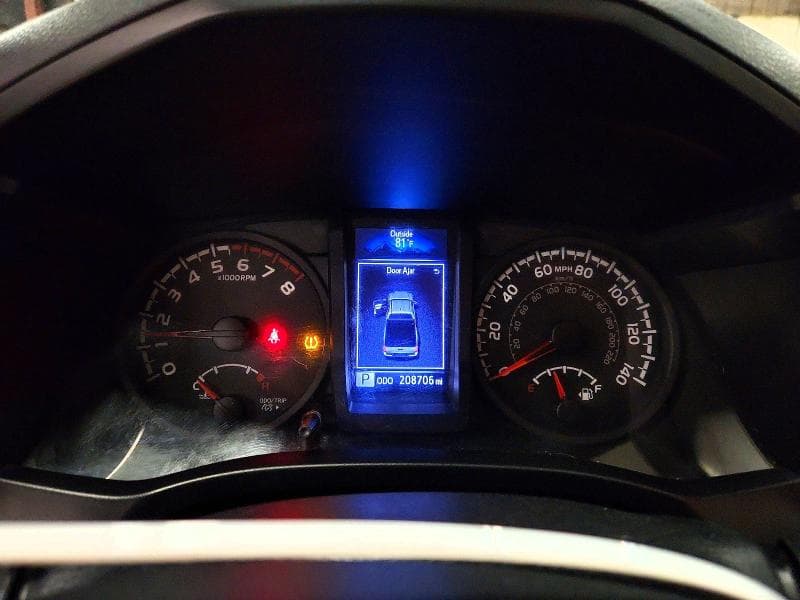 2018 TOYOTA TACOMA SR 9