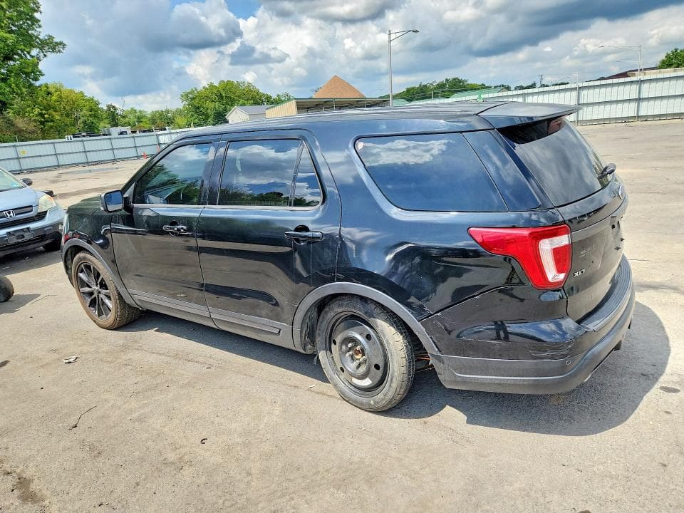 2018 FORD EXPLORER XLT 2