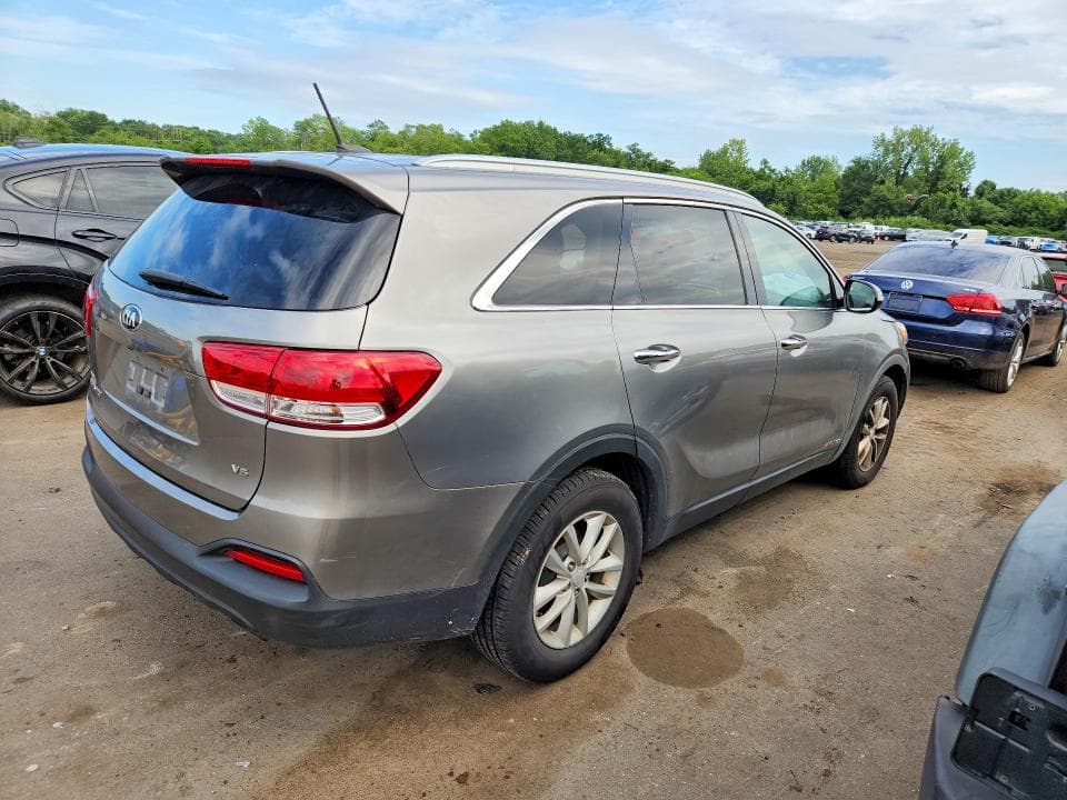 2017 KIA SORENTO LX V6 3