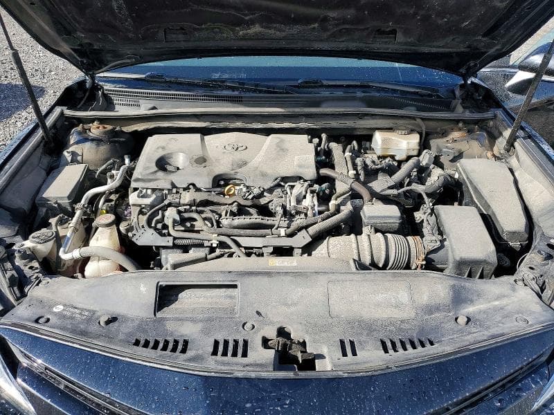2018 TOYOTA CAMRY LE 11