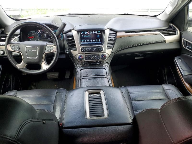 2019 GMC YUKON DENALI 8