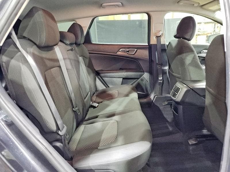 2023 KIA SPORTAGE LX 11