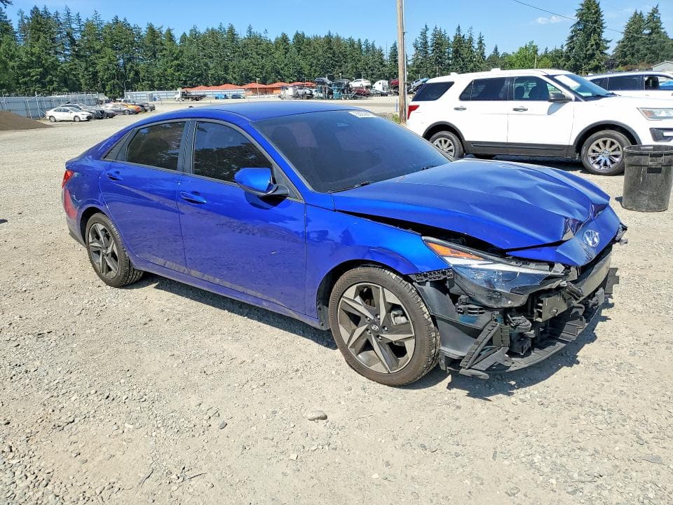 2023 HYUNDAI ELANTRA SEL 4