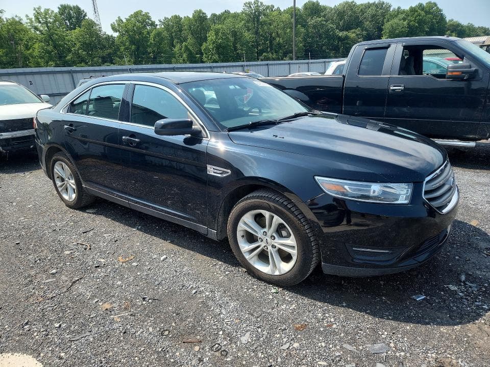 2018 FORD TAURUS SEL 4