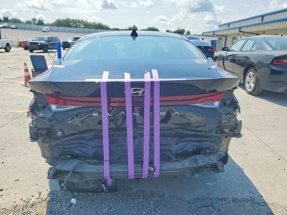 2024 HYUNDAI ELANTRA SE 6