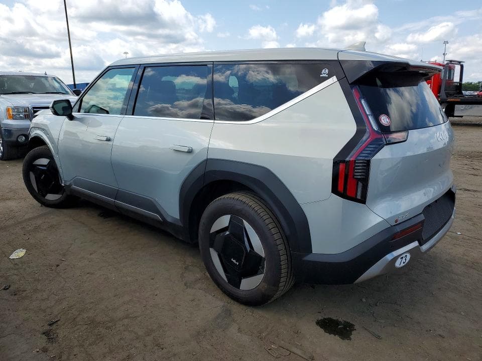 2024 KIA EV9 LIGHT 2