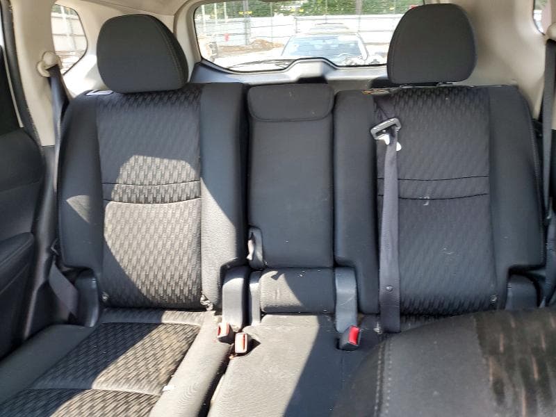 2018 NISSAN ROGUE SV 10