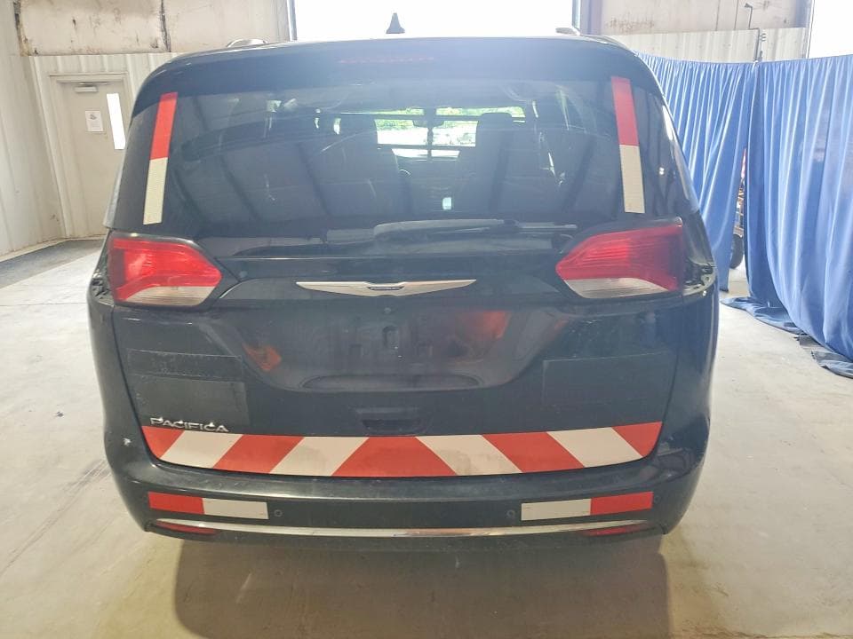 2020 CHRYSLER PACIFICA TOURING L 6