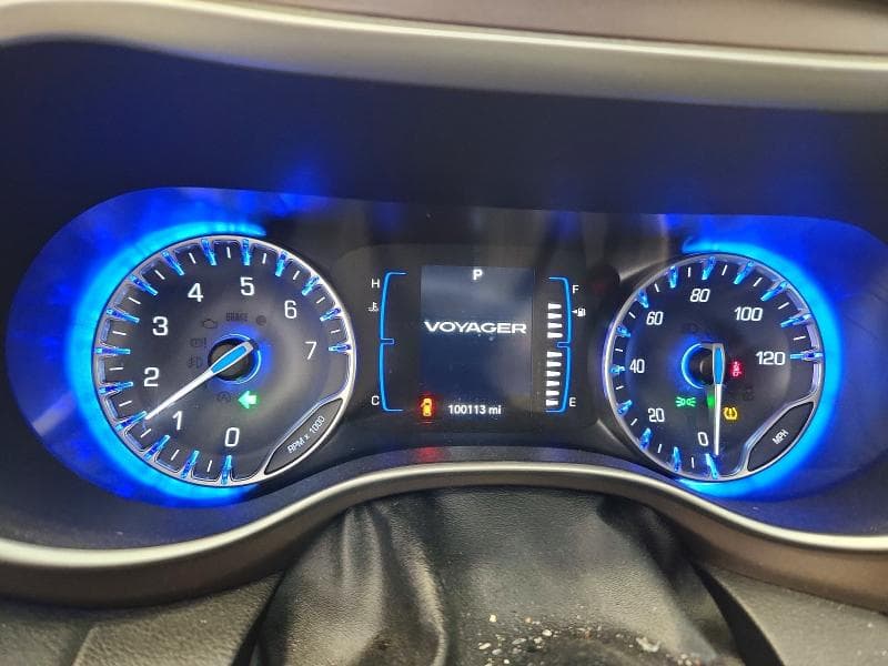 2021 CHRYSLER VOYAGER LXI 9