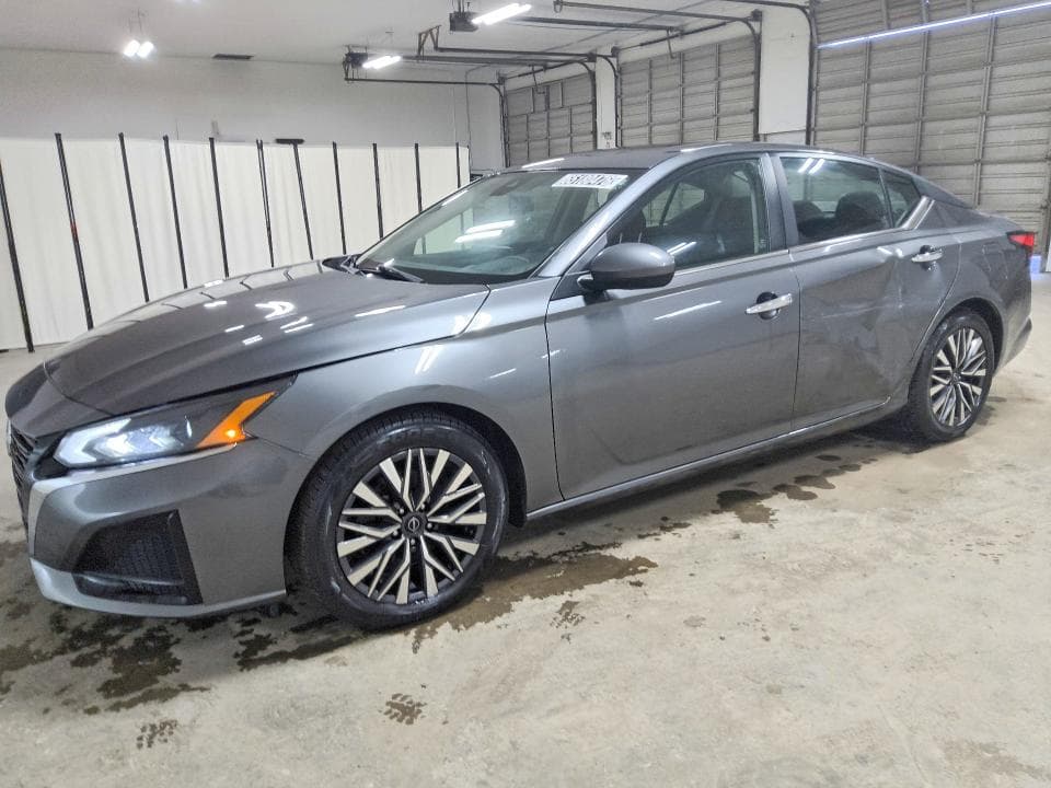 2023 NISSAN ALTIMA SV